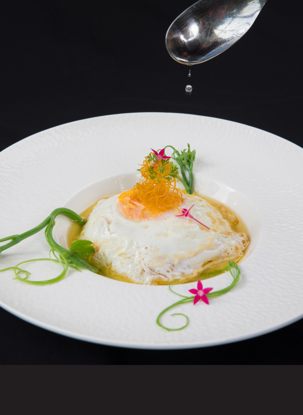 苦茶油煎土雞蛋佐龍鬚菜-1