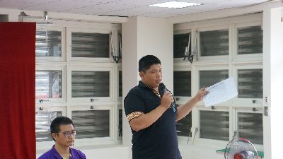 萬榮鄉公所農業課王志翔課長勉勵族人多向講師請教--將另開視窗看原圖