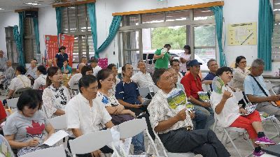 明利族人上課認真聆聽情形--將另開視窗看原圖