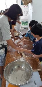 族人認真練習--將另開視窗看原圖