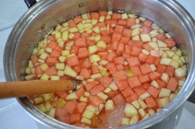 宜蘭紅肉拔水果甜湯清爽可口--將另開視窗看原圖