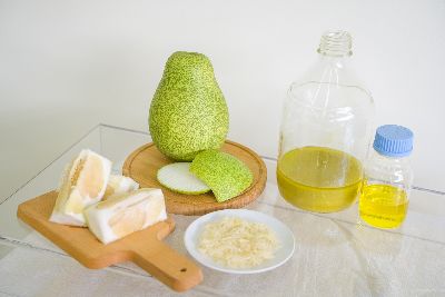 現場展示文旦設備所生產精油、果皮、果瓣及果肉--將另開視窗看原圖