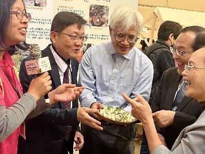 本場成果展示的火蔥，讓大家都印象深刻--將另開視窗看原圖
