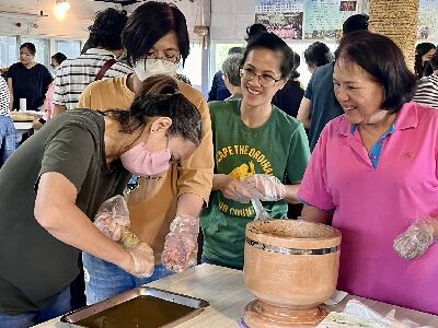 部落年輕女性學員參與課程 為酒麴文化向下紮根--將另開視窗看原圖