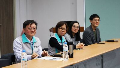 綜合討論時間楊大吉場長.陳季呈分場長.游之穎及簡梓丞研究人員仔細聆聽大家的提問與分享--將另開視窗看原圖