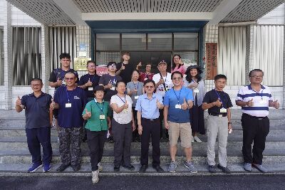 全班學員合照留影--將另開視窗看原圖