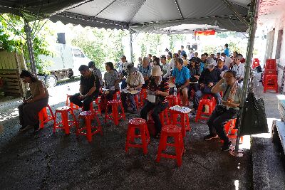 現場與會貴賓及農友--將另開視窗看原圖