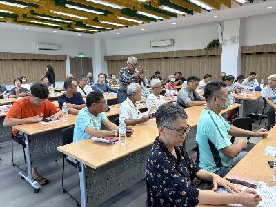農友踴躍參與不整地栽培示範觀摩會--將另開視窗看原圖