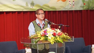張信良  Qesu‧Losun副處長代表原住民族委員會致詞--將另開視窗看原圖