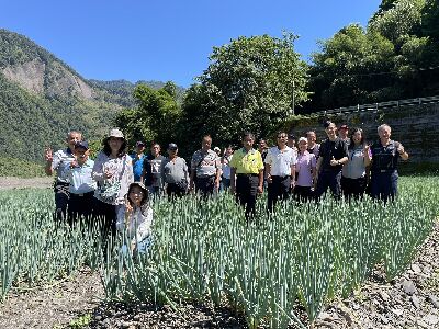 三星地區農會率蔥農訪視保種圃生育情形--將另開視窗看原圖