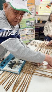 卓順來文化保存者介紹藤籃基底製作--將另開視窗看原圖