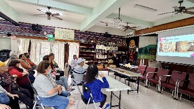 族人認真上課聆聽並踴躍提問--將另開視窗看原圖