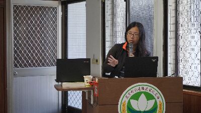 花蓮農改場蔡依真科長介紹有機農作物病害辨識、生態與防治概論--將另開視窗看原圖