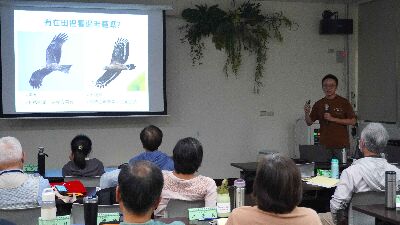 國立屏東科技大學洪孝宇博士介紹猛禽棲架與農田生態服務功能--將另開視窗看原圖