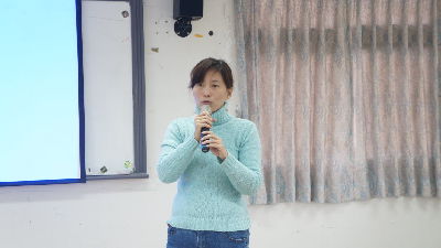 蘭陽分場徐煇妃分場長到場關心農友--將另開視窗看原圖