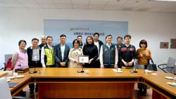 台北農產運銷公司吳音寧總經理（左六）率團隊拜訪本場，了解宜蘭花蓮農產業發展情形