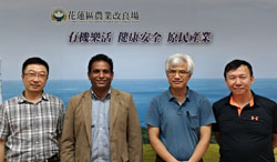 印度種苗公司負責人Mr.Kishore(左二)來場交流