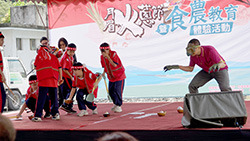 本場與月眉國小師生一同合作，出演以繪本「去吧！無味獸」為劇本的創作短劇