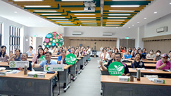中興大學有機農業推動中心至本場有機農業研究中心及周邊有機農場，進行食農教育教師培訓課程