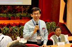 東華大學李光中副教授