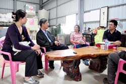 本場拜訪玉里卓樂育苗中心以及富里學田育苗中心，了解水稻新品種花蓮21號推廣情形