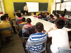 本場研究人員為大家介紹有機農業基本概念