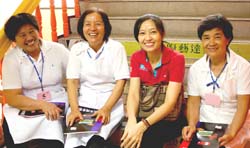 花蓮市農會代表隊以花蓮21號做出大器又美味的「地瓜同心圓飯糰」