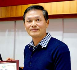 施清田副研究員兼作物改良課課長，另宣大平副研究員調派研究員