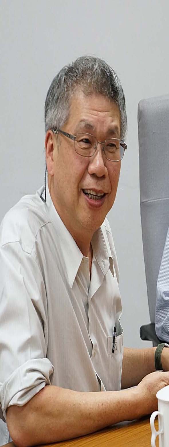 自稱老園丁的朱建鏞教授，將自己數十年育種經驗與場內研究同仁分享