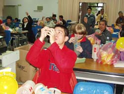 農友認真學習誘蟲盒裝置 農友認真學習誘蟲盒裝置