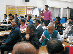 本場舉辦有機產業發展座談會暨傾聽人民心聲，現場與農民進行面對面座談