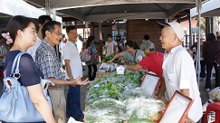 Established a close relationship between producers and consumers by developing local production and local consumption. Established a close relationship between producers and consumers by developing local production and local consumption.